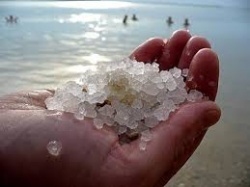 Як за допомогою морської солі боротися з целюлітом?