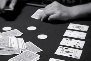 Як виграти автовідповідача за покер столом