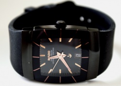 Яка історія створення бренду чоловічих годинників calvin klein?